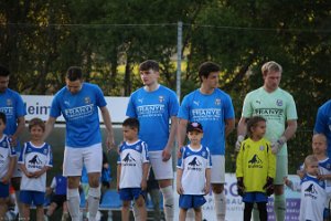 20250510_193442_IMG_3723 Aufstellung mit Kinder k1