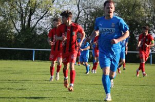 3 20260411_175225_IMG_4850 Cerny k1