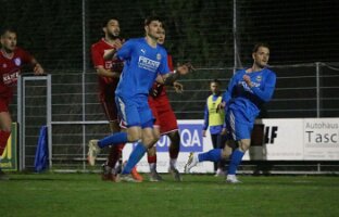 2 20260417_212042_IMG_5858 Tisch Cerny k1