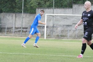 2 _1150092 Tisch k1
